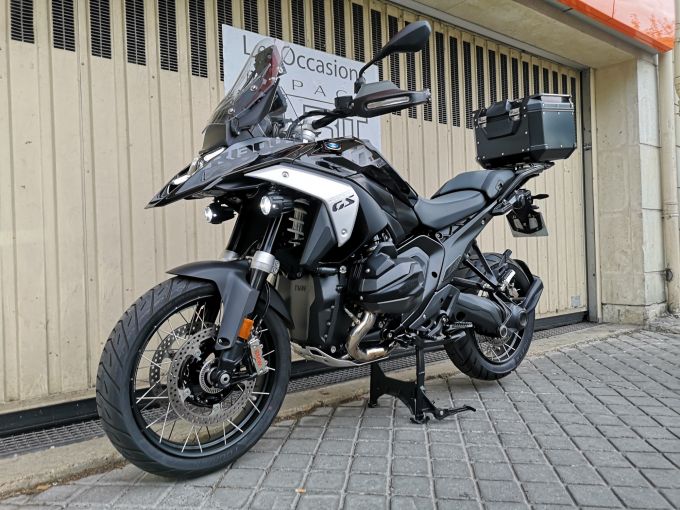 BMW R1300GS TRIPLE BLACK 4