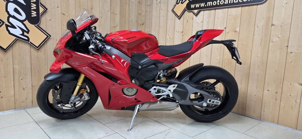 DUCATI PANIGALE 1103 V4 4