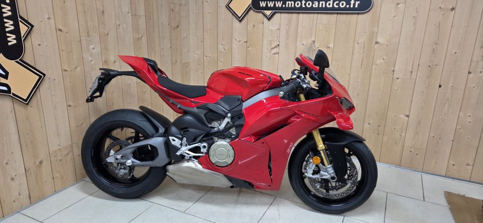 DUCATI PANIGALE 1103 V4 4