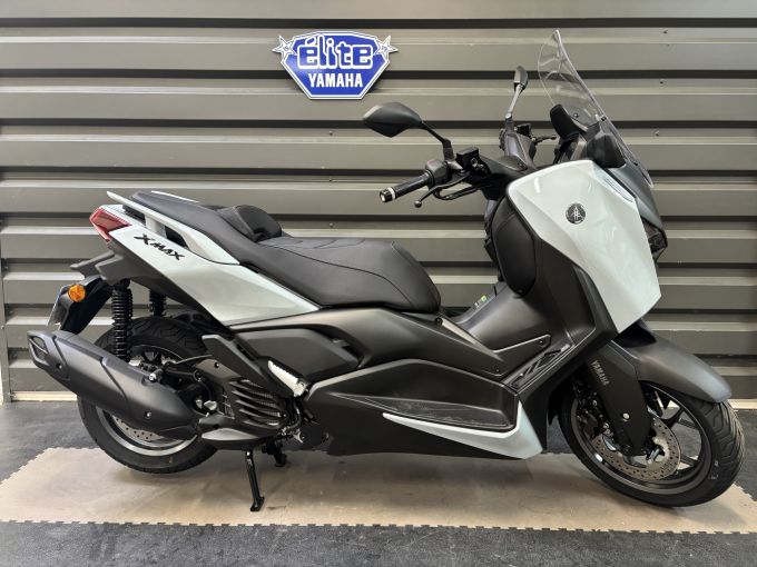 YAMAHA XMAX 125 TECH MAX 4