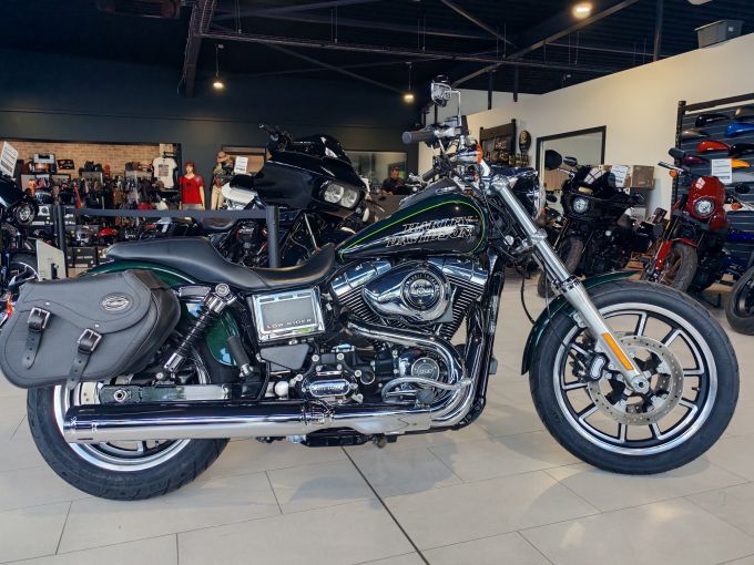 HARLEY-DAVIDSON DYNA LOW RIDER 1690 4