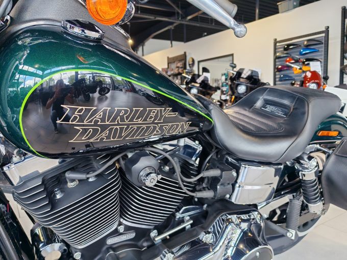 HARLEY-DAVIDSON DYNA LOW RIDER 1690 4