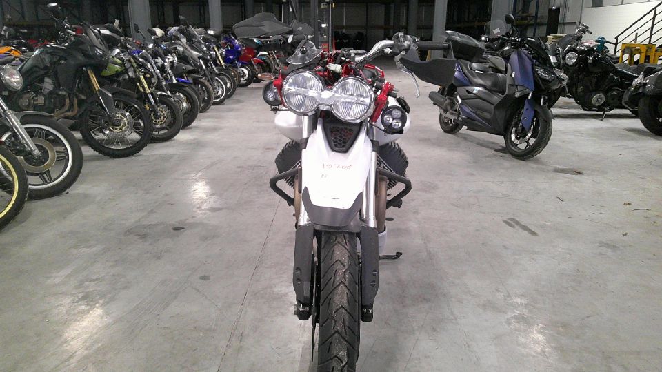 MOTO GUZZI V85 TT 850 4