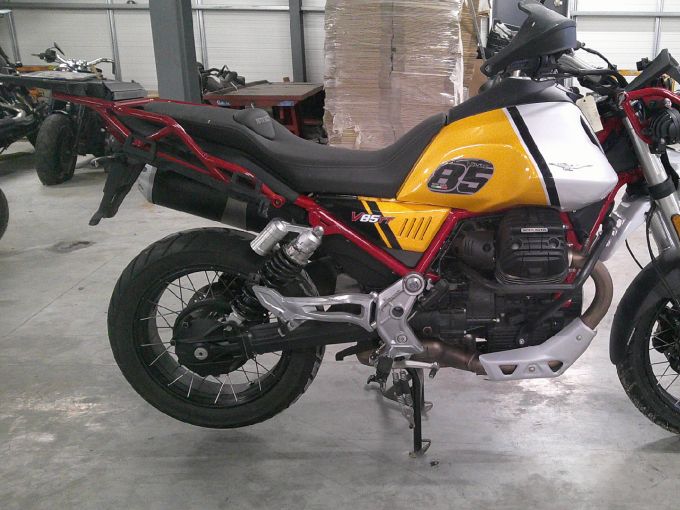 MOTO GUZZI V85 TT 850 4