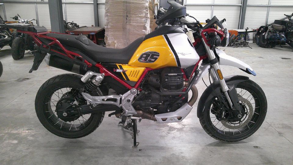 MOTO GUZZI V85 TT 850 4