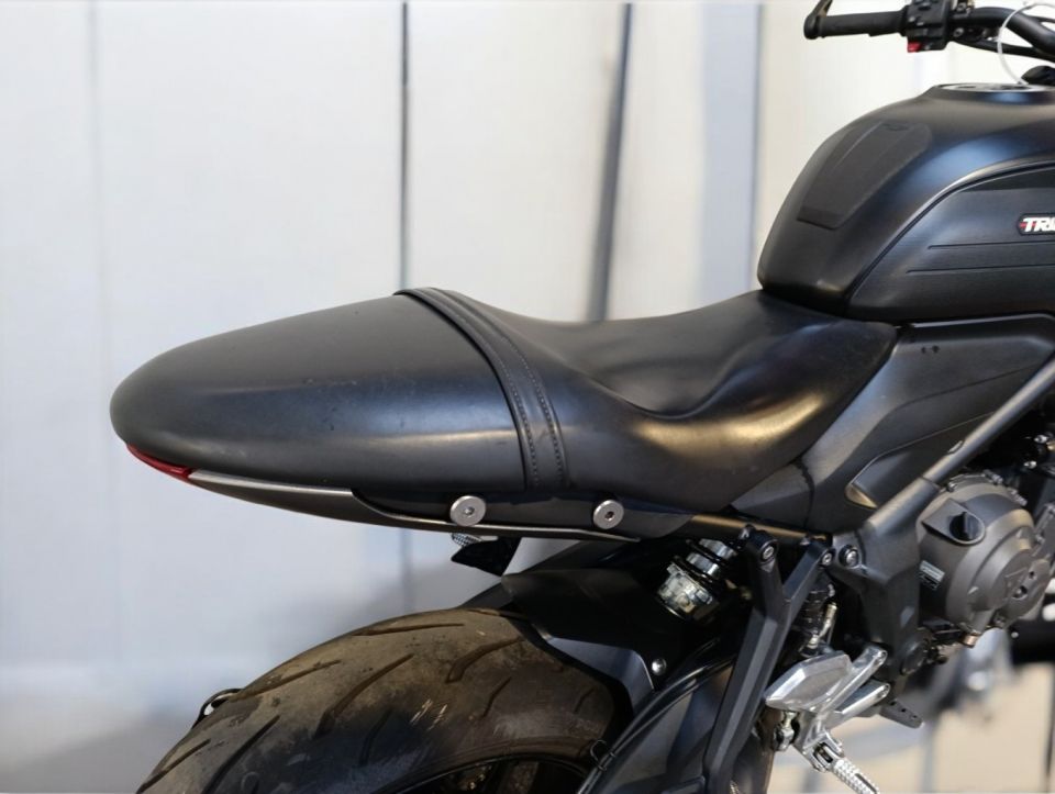 TRIUMPH TRIDENT 660 4