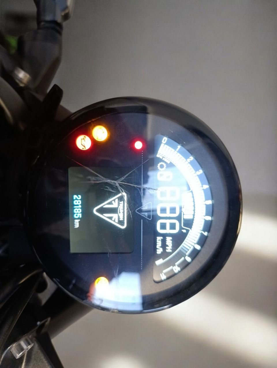 TRIUMPH TRIDENT 660 4