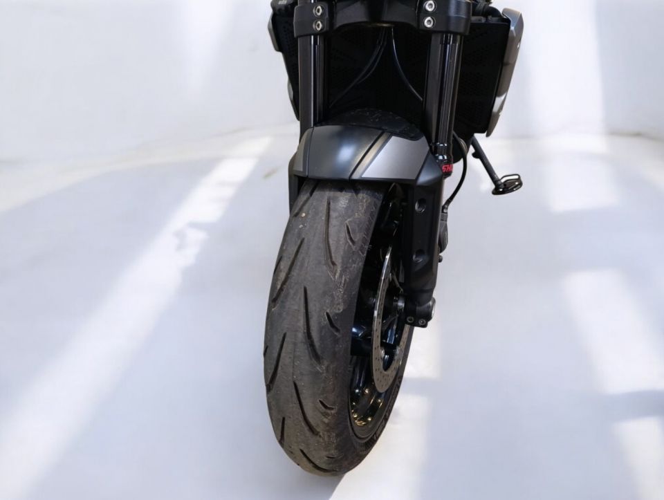 TRIUMPH TRIDENT 660 4