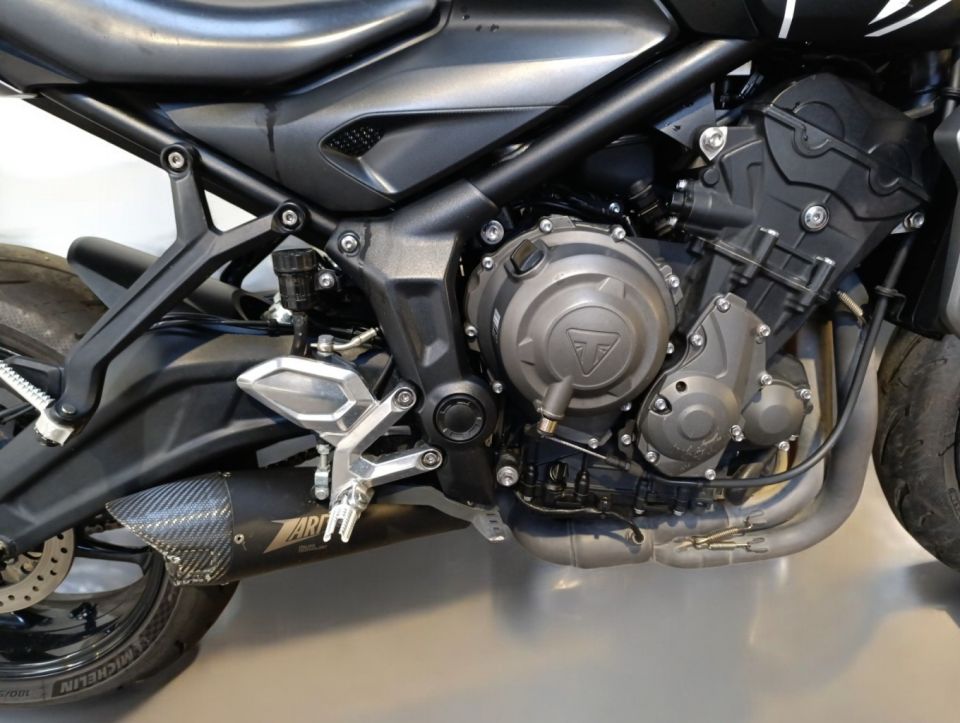TRIUMPH TRIDENT 660 4