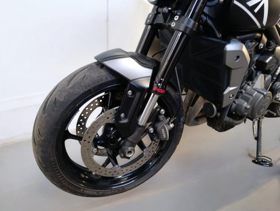 TRIUMPH TRIDENT 660 4