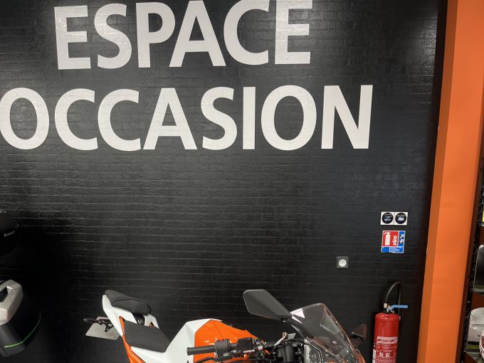 KTM RC 125 ABS 4