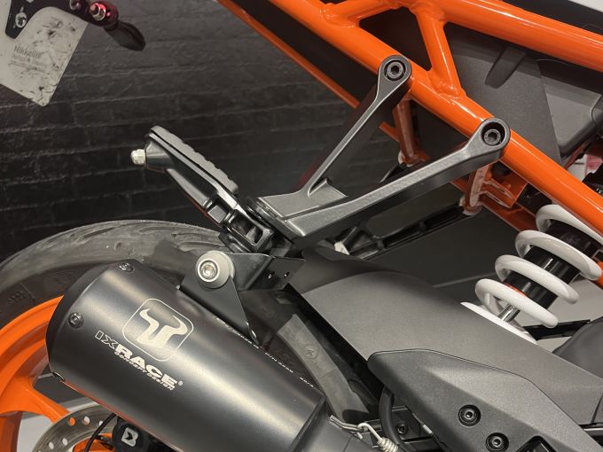 KTM RC 125 ABS 4