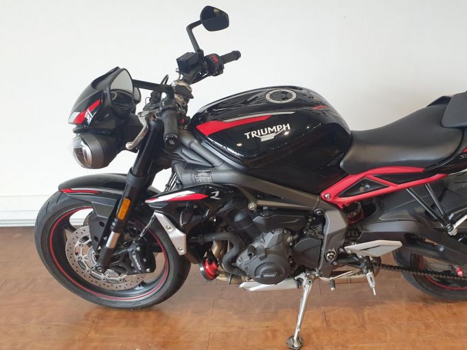 TRIUMPH STREET TRIPLE 765 R LOW 4