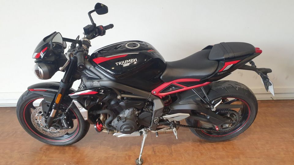 TRIUMPH STREET TRIPLE 765 R LOW 4