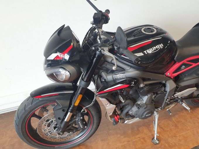 TRIUMPH STREET TRIPLE 765 R LOW 4