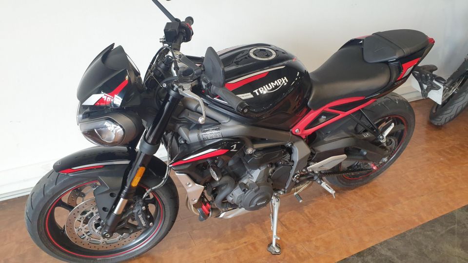 TRIUMPH STREET TRIPLE 765 R LOW 4