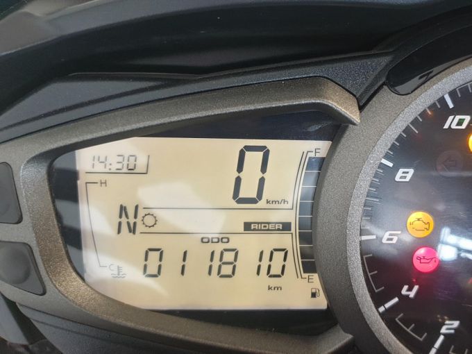 TRIUMPH STREET TRIPLE 765 R LOW 4
