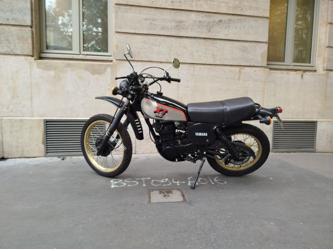 YAMAHA XT 4