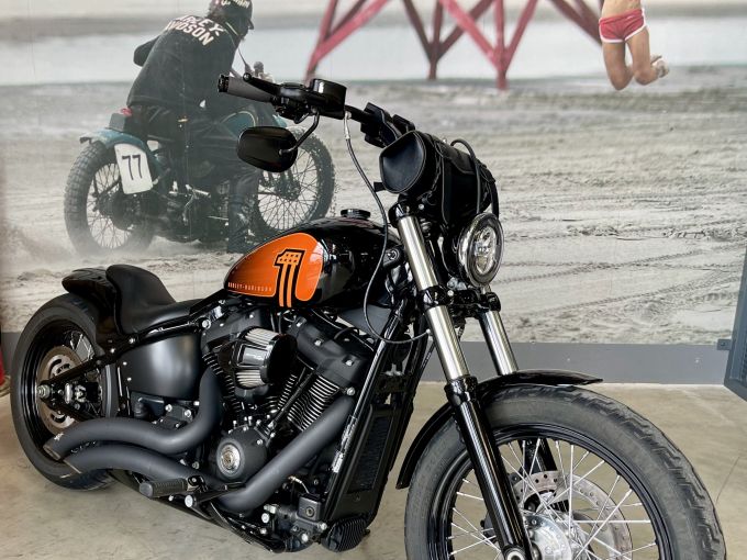 HARLEY-DAVIDSON SOFTAIL STREET BOB 1868 4