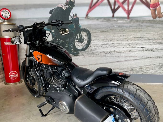 HARLEY-DAVIDSON SOFTAIL STREET BOB 1868 4