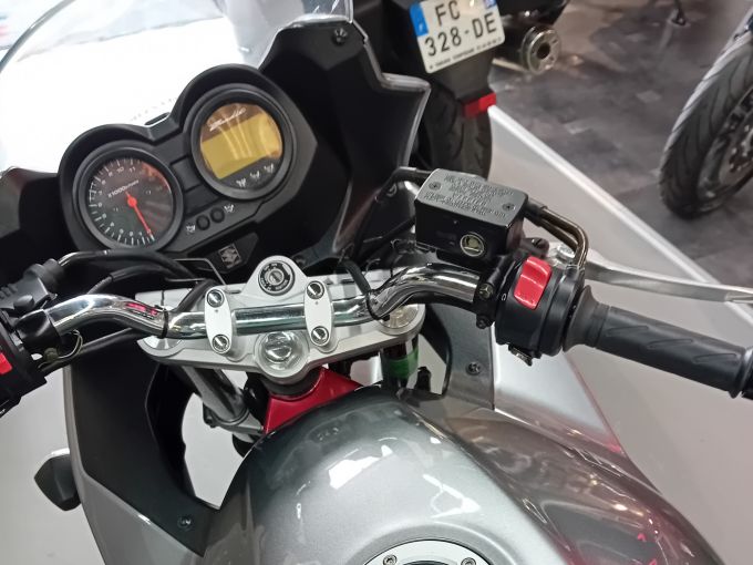 SUZUKI GSF 650 S BANDIT 4