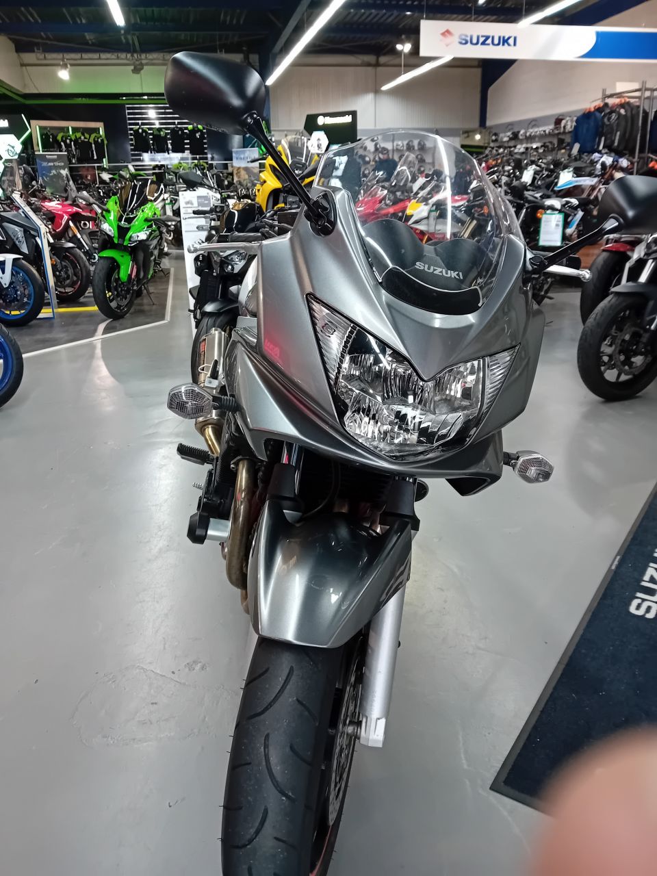 SUZUKI GSF 650 S BANDIT 4