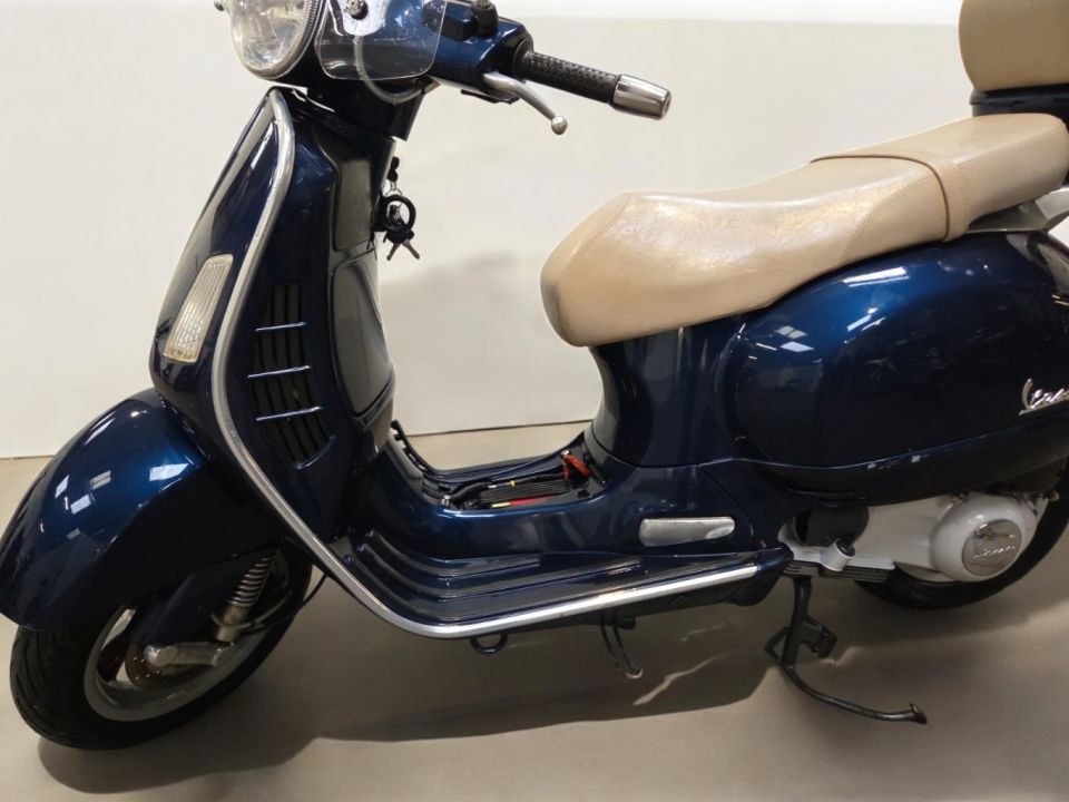PIAGGIO VESPA 4