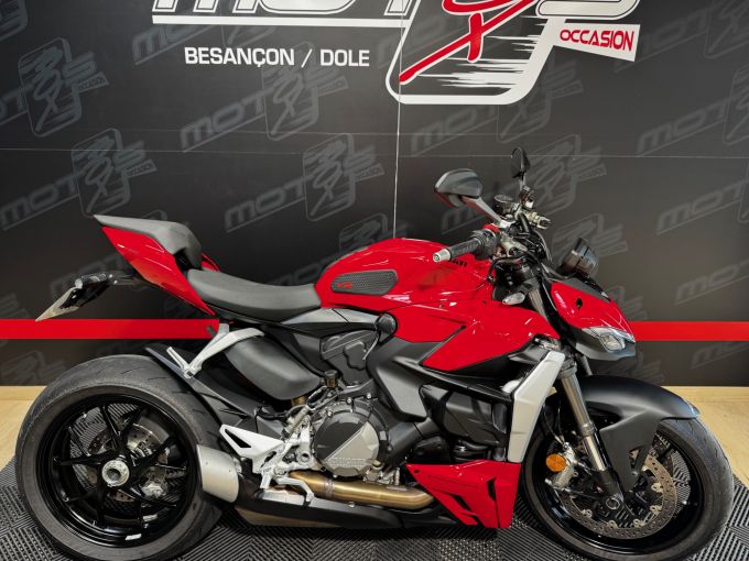 DUCATI STREETFIGHTER V2 4