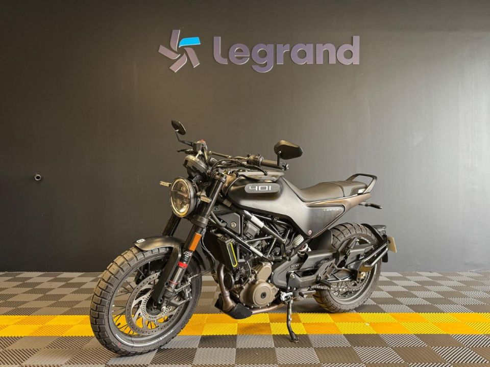 HUSQVARNA SVARTPILEN 401 4