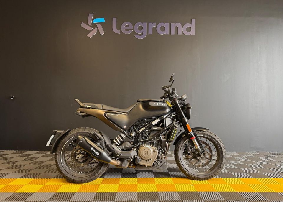 HUSQVARNA SVARTPILEN 401 4