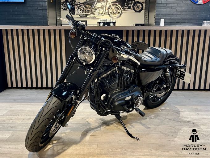 HARLEY-DAVIDSON SPORTSTER ROADSTER 1200 4