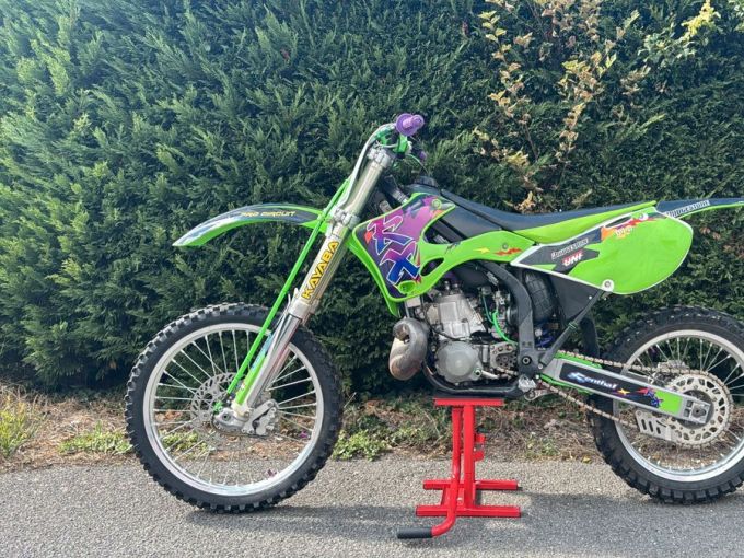 KAWASAKI KX 4