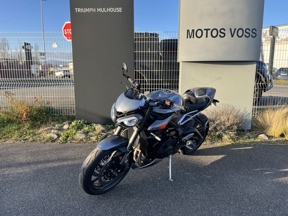 TRIUMPH STREET TRIPLE 765 RS 4