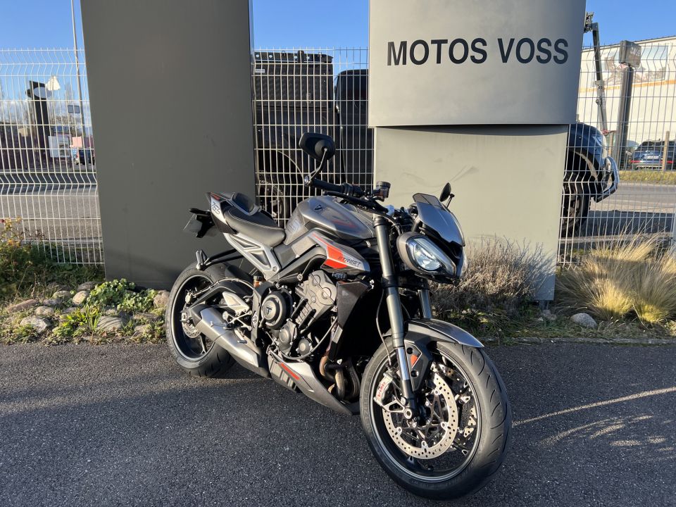 TRIUMPH STREET TRIPLE 765 RS 4