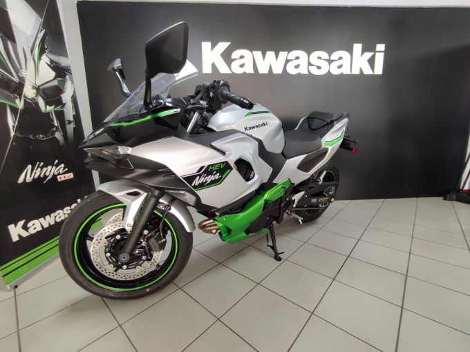 KAWASAKI Ninja 7 Hybrid 4