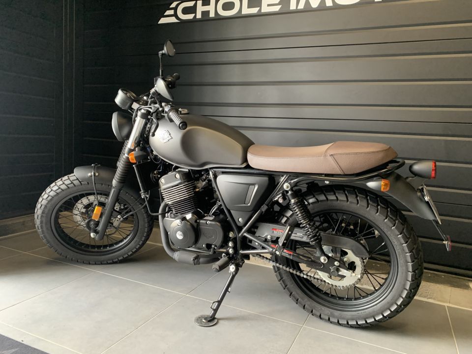 ARCHIVE MOTORCYCLE SCRAMBLER 250 4