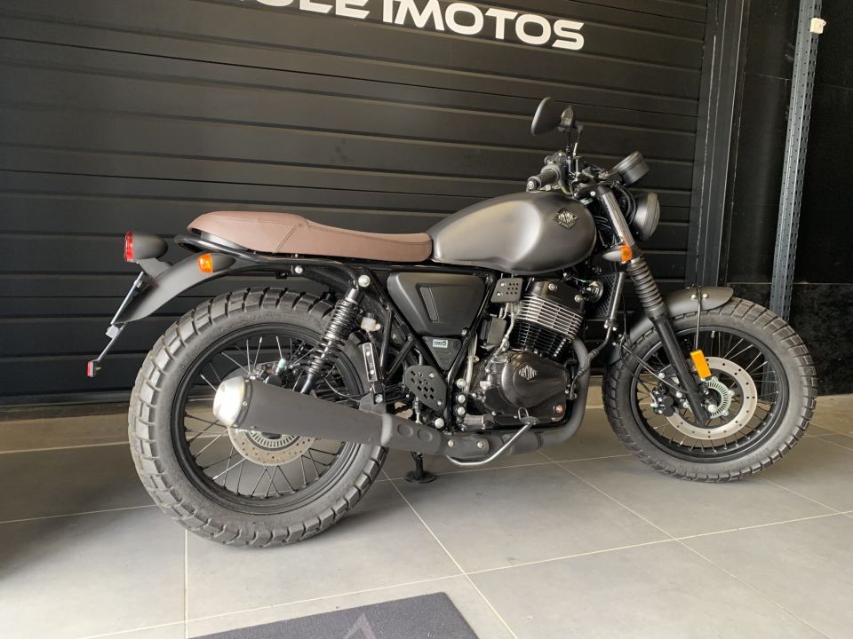 ARCHIVE MOTORCYCLE SCRAMBLER 250 4