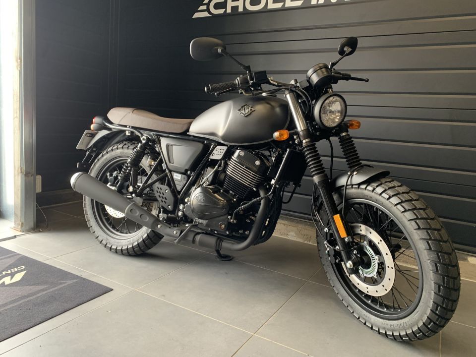 ARCHIVE MOTORCYCLE SCRAMBLER 250 4