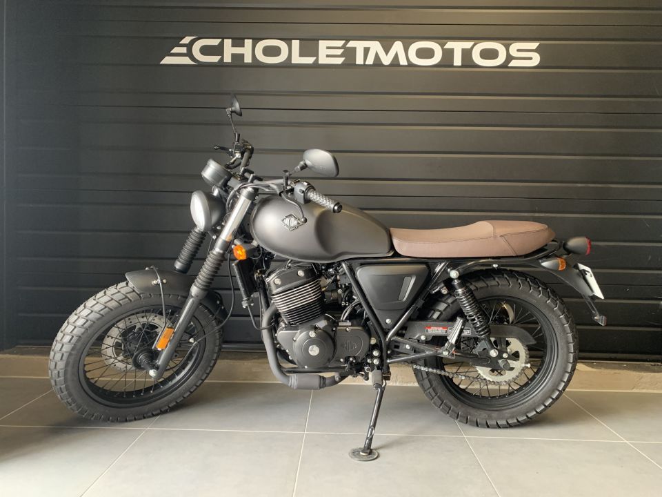 ARCHIVE MOTORCYCLE SCRAMBLER 250 4