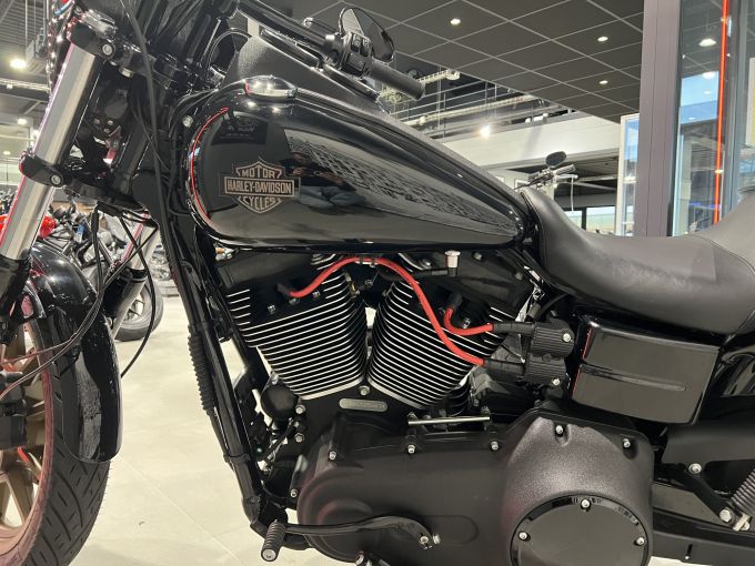 HARLEY-DAVIDSON DYNA LOW RIDER 1800 S 4
