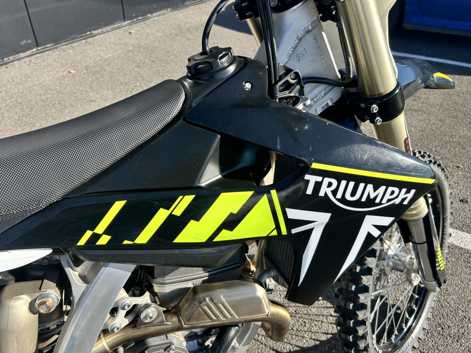 TRIUMPH TF 250-X 4
