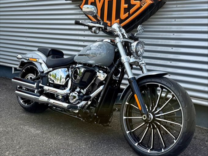 HARLEY-DAVIDSON SOFTAIL BREAKOUT 1923 4