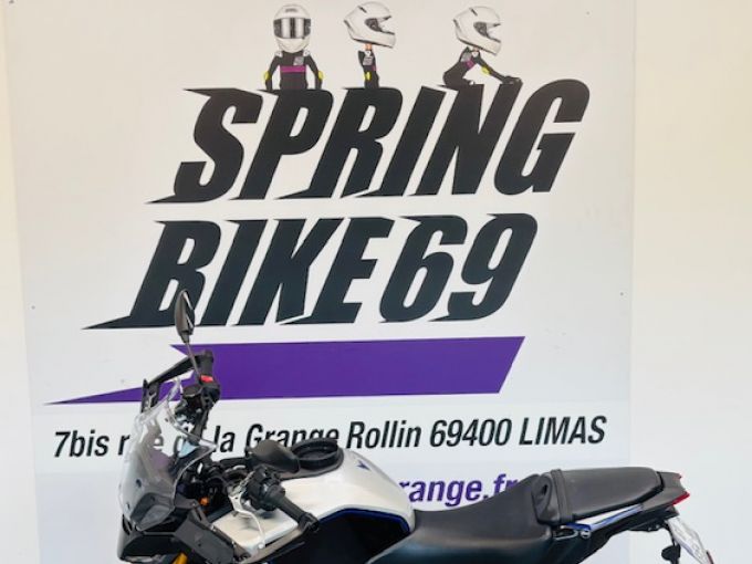 YAMAHA MT-09 SP 4