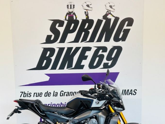 YAMAHA MT-09 SP 4