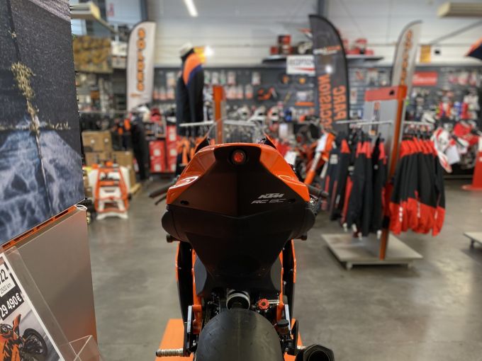 KTM RC 8C 4