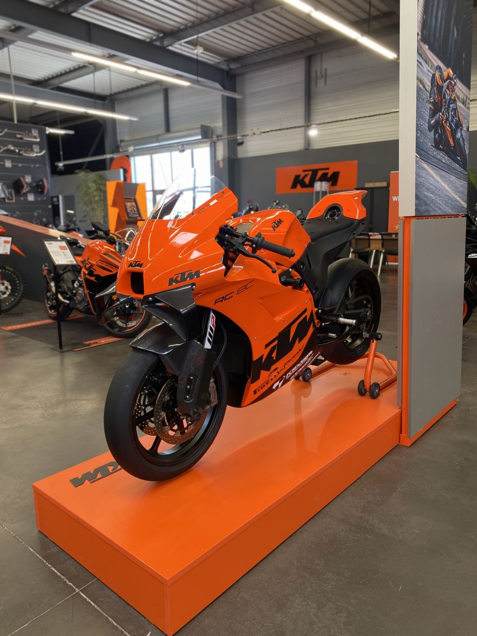 KTM RC 8C 4