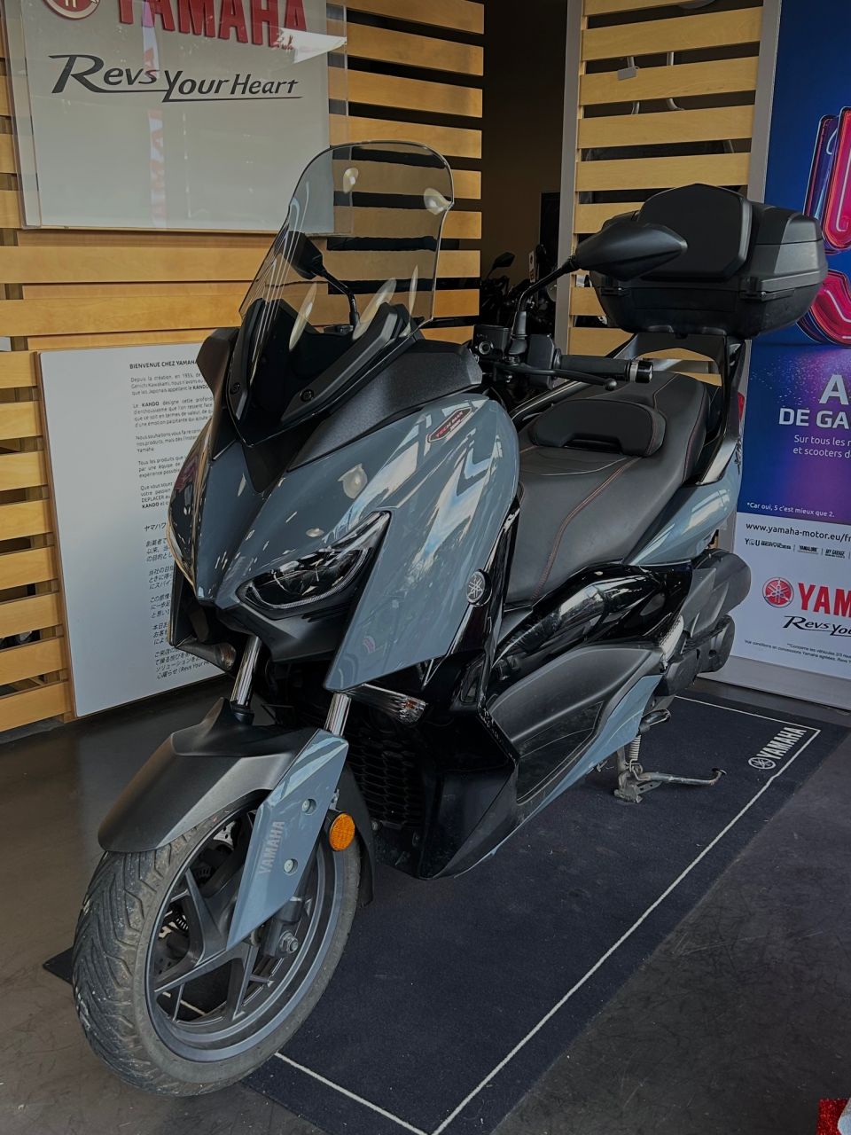 YAMAHA XMAX 125 TECH MAX 4