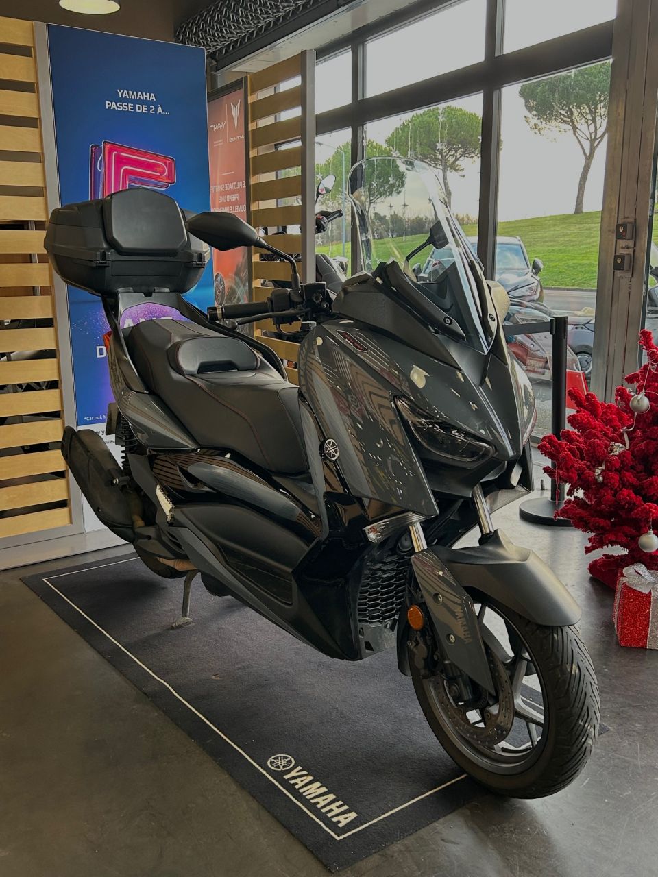 YAMAHA XMAX 125 TECH MAX 4
