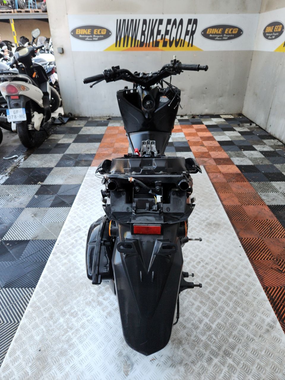YAMAHA NMAX 125 4