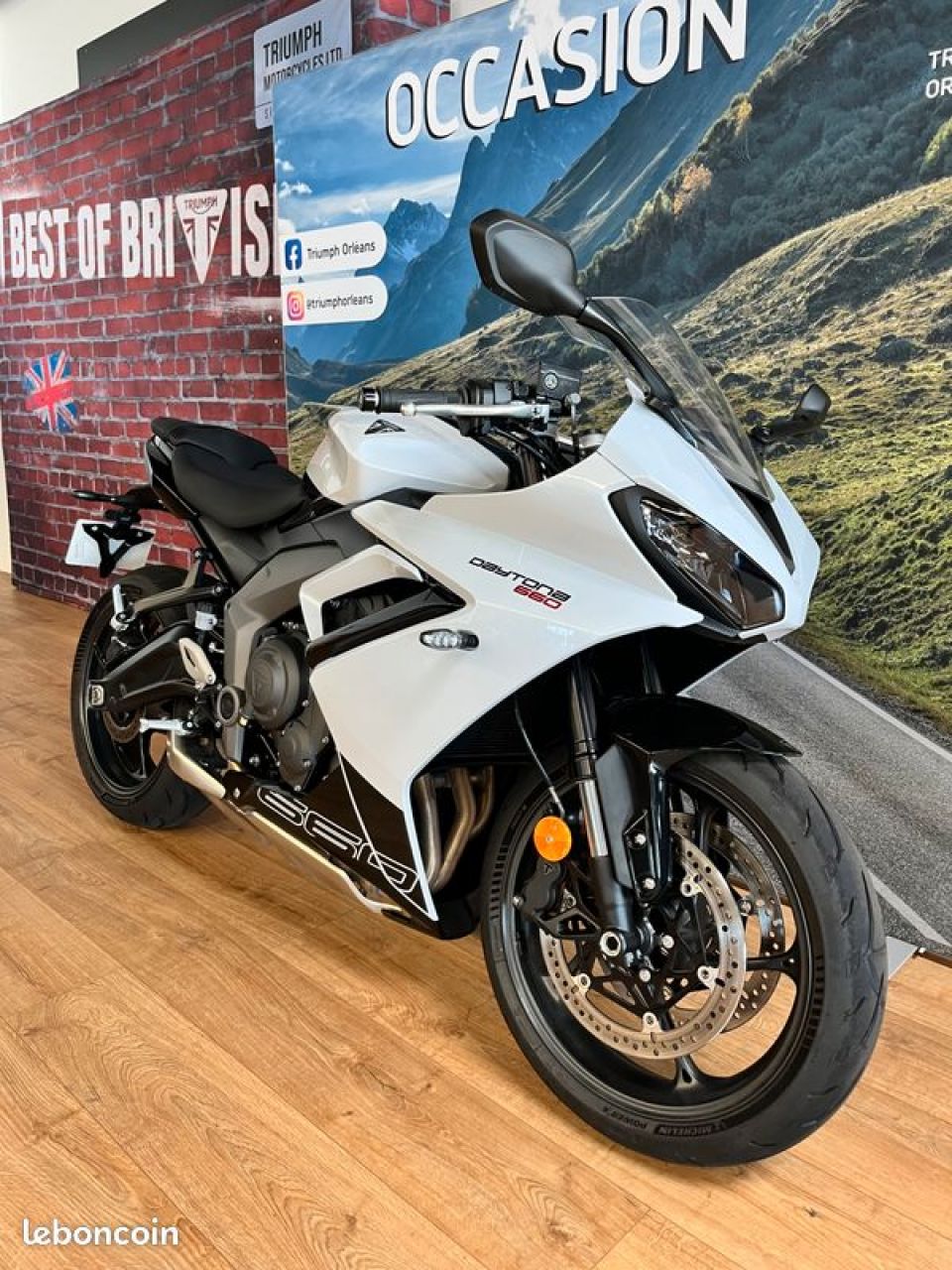 TRIUMPH 	DAYTONA 660 4